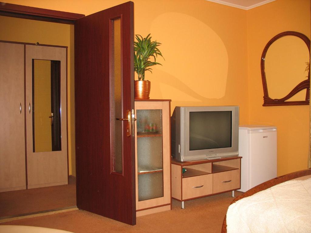 Premier Club Hotel Chernivtsi Room photo